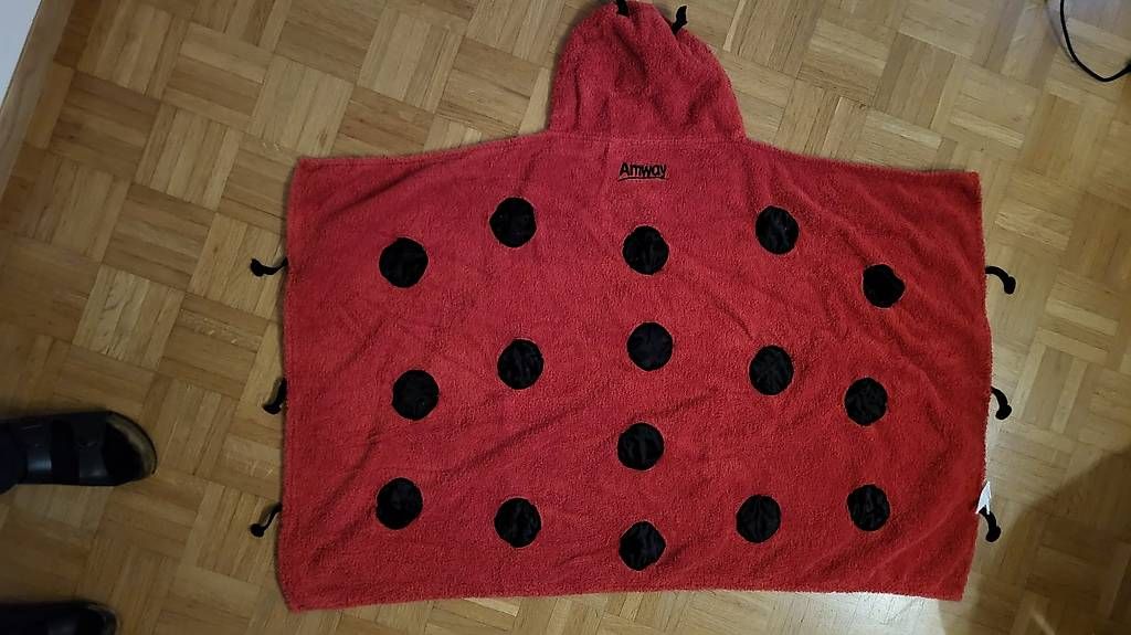 Bademäntel: MARIENKÄFER Poncho – Gebraucht aus Rorschacherberg von Maku007 1