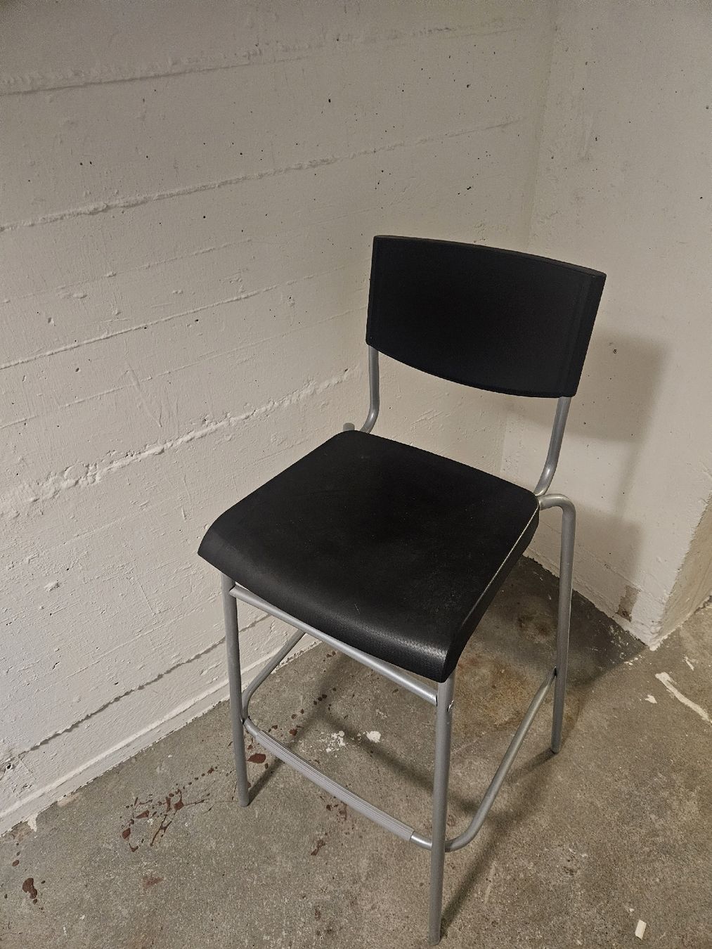 Ikea Sedie: Barhocker mit Rückenlehne – Nuovo (secondo la descrizione) da Oberengstringen venduto da vka_92jz 1