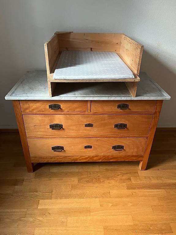 Kommoden: Vintage Kommode / Wickelkommode mit Marmorplatte – Gebraucht aus Zürich von inf_f698 2