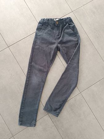 Hosen in Grösse 140