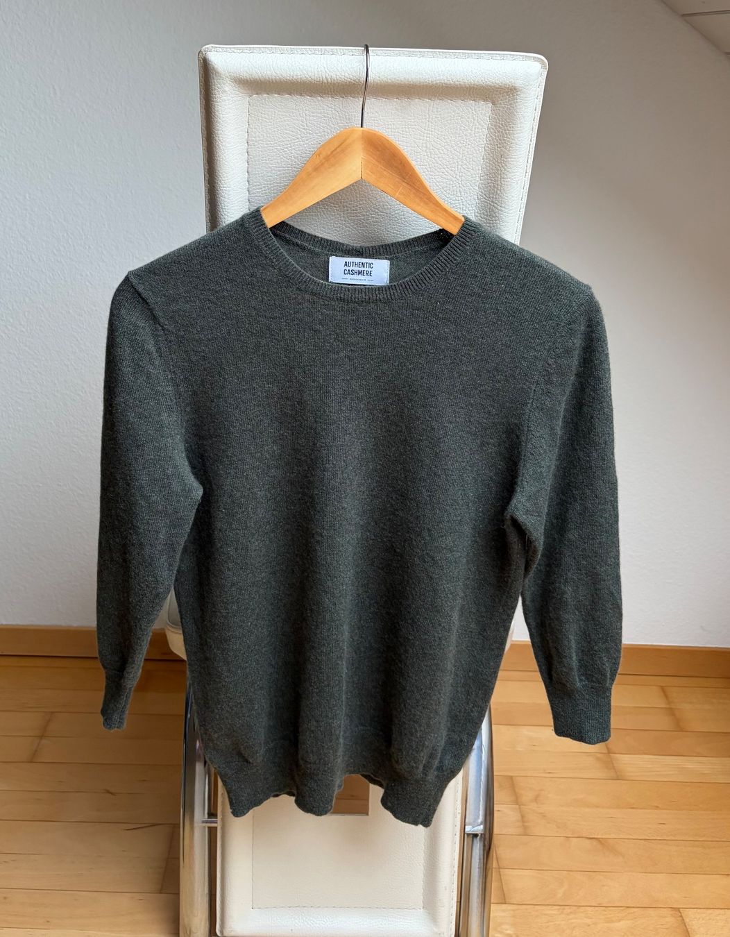 Maglioni & Felpe: Authentic Cashmere Kaschmir Pullover Gr.38 – Usato da Unterägeri venduto da Jutka_04 5