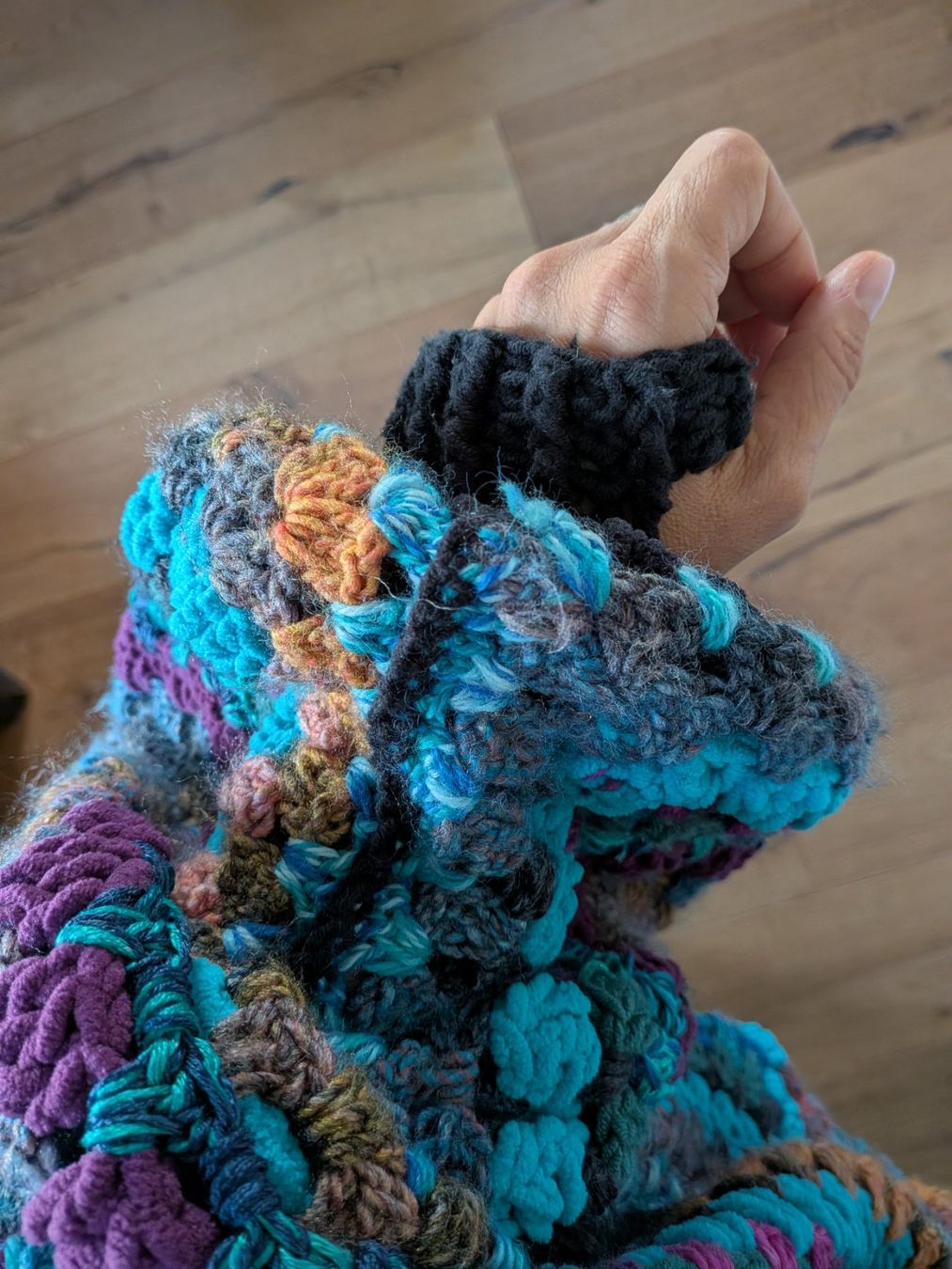 Maglioni & Felpe: Handmade SchnulliPulli Vierauge – Usato da Saland venduto da HolZKoPP 1