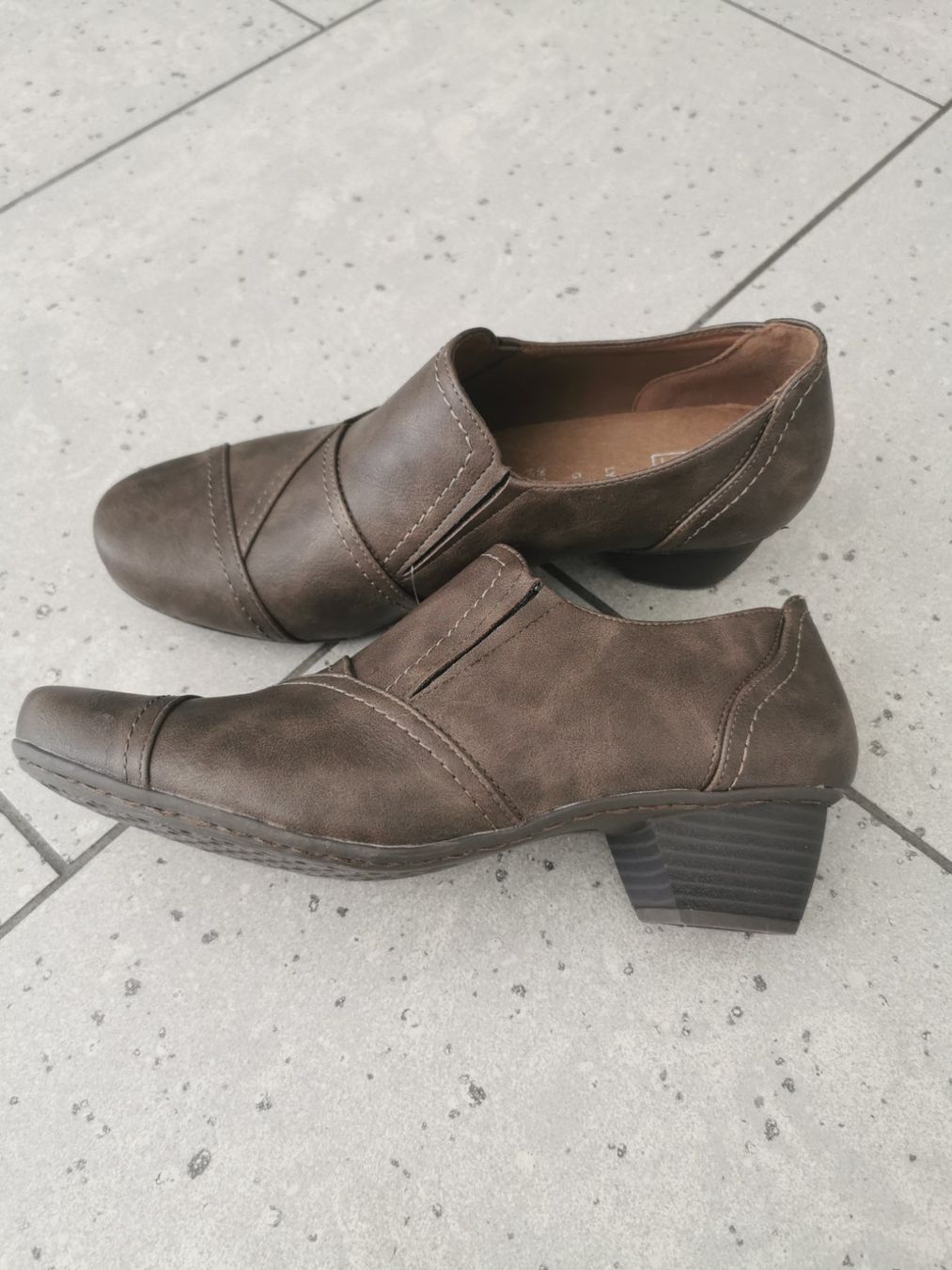 Scarpe da donna: Braune Schuhe, Gr. 6 1/2, Easy Street – Nuovo e nell'imballaggio originale da Malters venduto da Wahni81 3