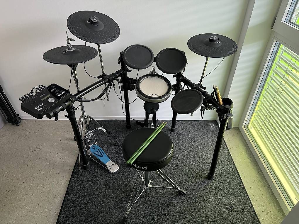 Yamaha Musikinstrumente: Batterie électronique complète Yamaha DTX532K + accessoires – Gebraucht aus Conthey von monigan 3