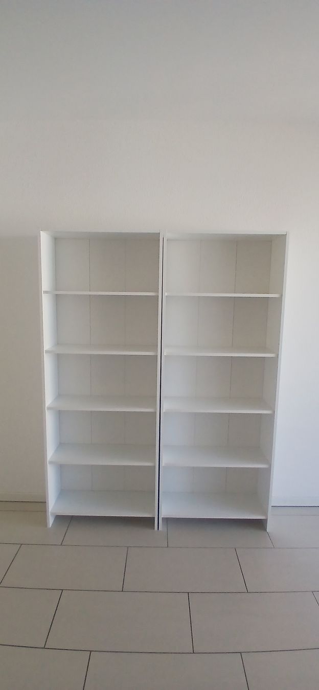 Regale: Zwei weisse Regale je 5 Fächer – Gebraucht aus Bülach von mar_2q58