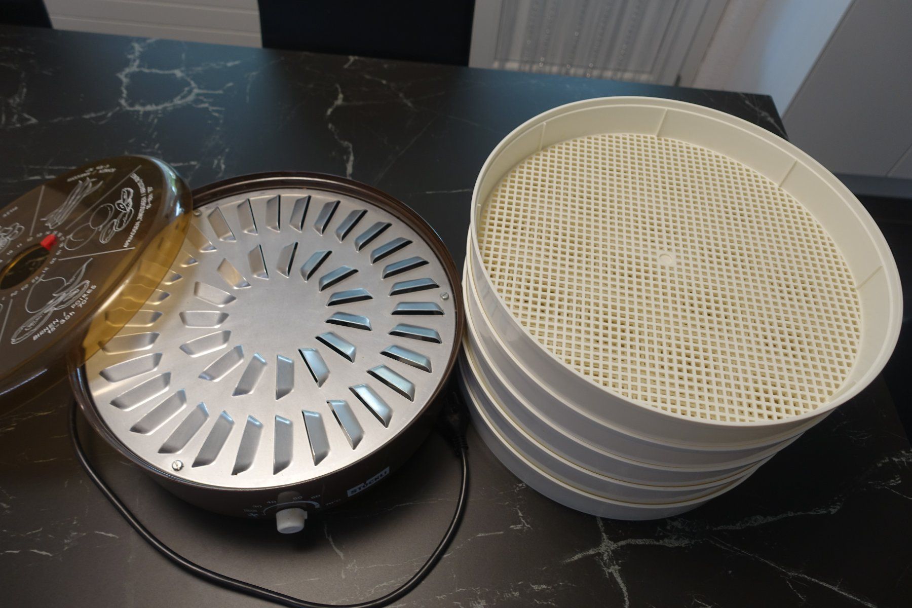 Stöckli Küchengeräte: Dörrex Stöckli mit 5 Gitter und Deckel – Gebraucht aus Belp von Mazarron58 3
