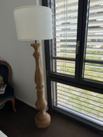 Stehlampe Holz Landhausstil  von Loberon