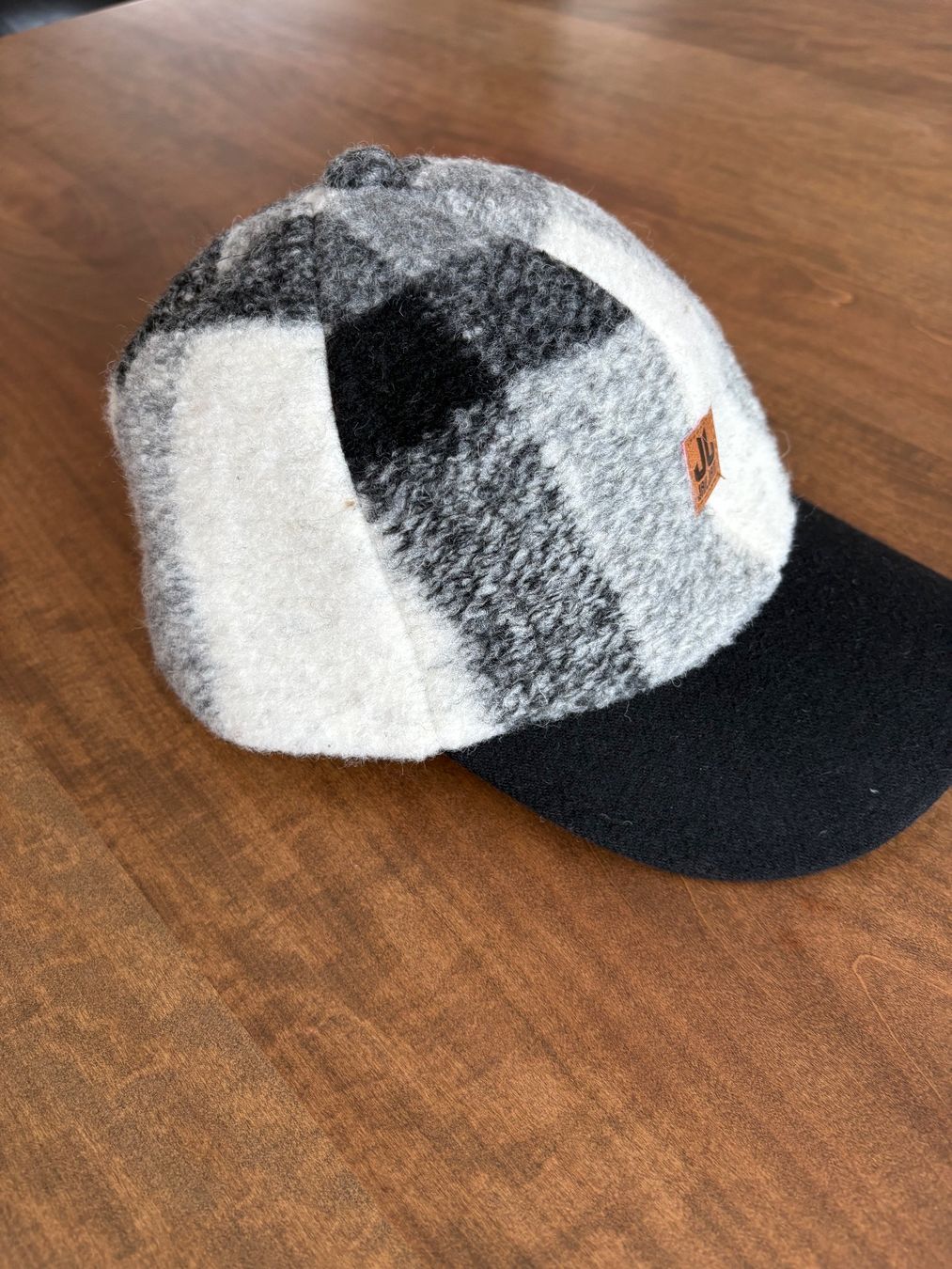 Copricapi, berretti & cappellini: Jail Jam - warmes Wintercap, Grau/Weiss, Neu! – Nuovo (secondo la descrizione) da Urdorf venduto da eneri56