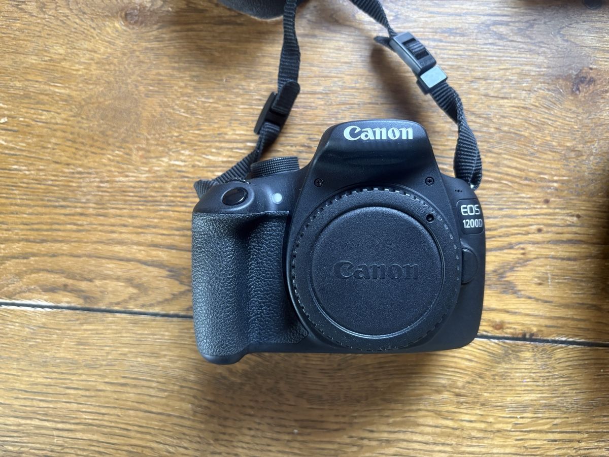 Canon Fotocamera: Canon EOS 1200D Set mit 2 Objektiven, Top Zustand – Usato da St. Gallen venduto da jen_d8zq 1