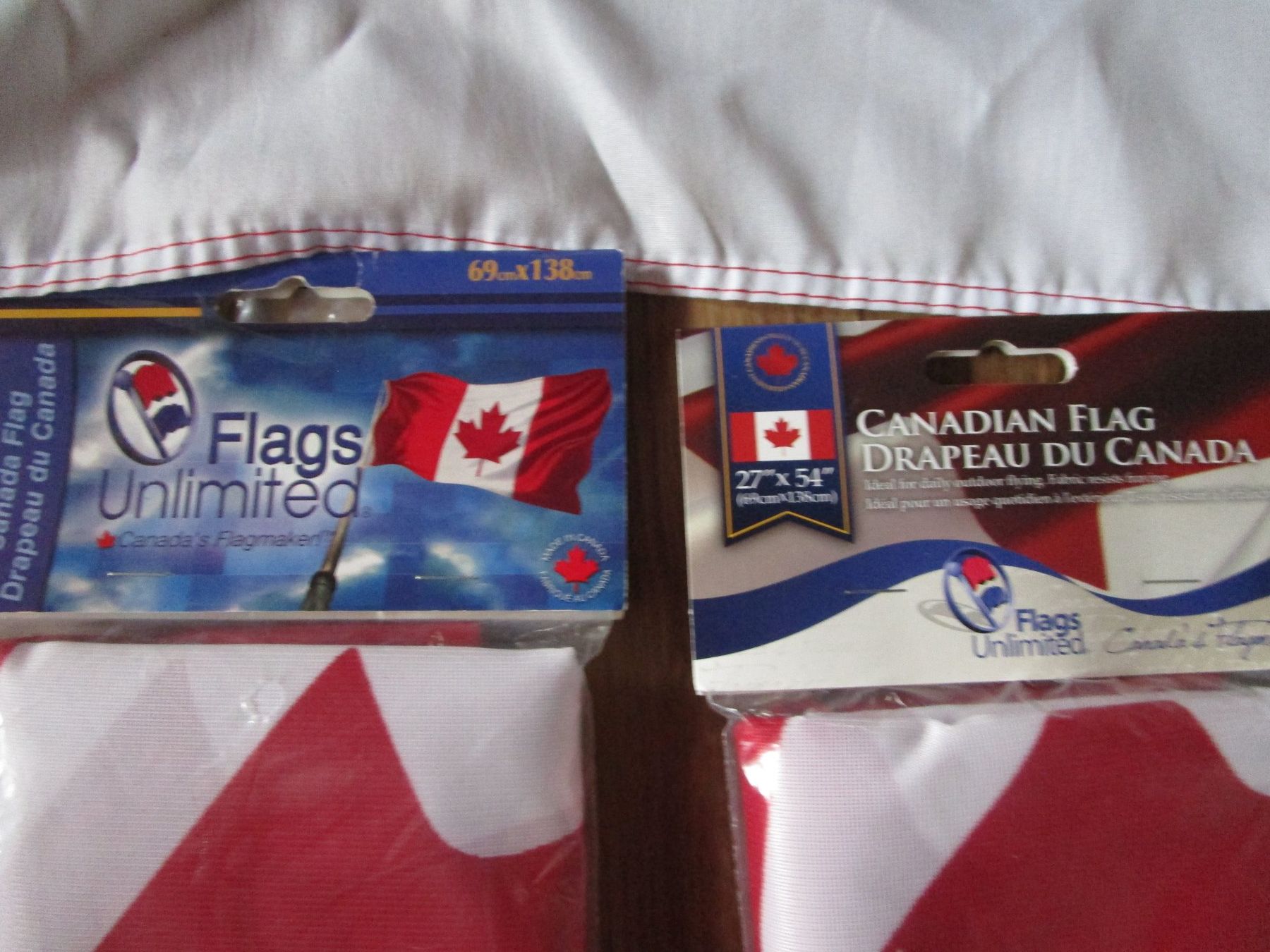 Bandiere: CANADA FLAGS/FAHNEN 4 STÜCK UNGEBRAUCHT – Usato da GUTENSWIL venduto da Alpina6 1