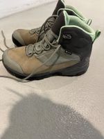 Neuwertige Wanderschuhe