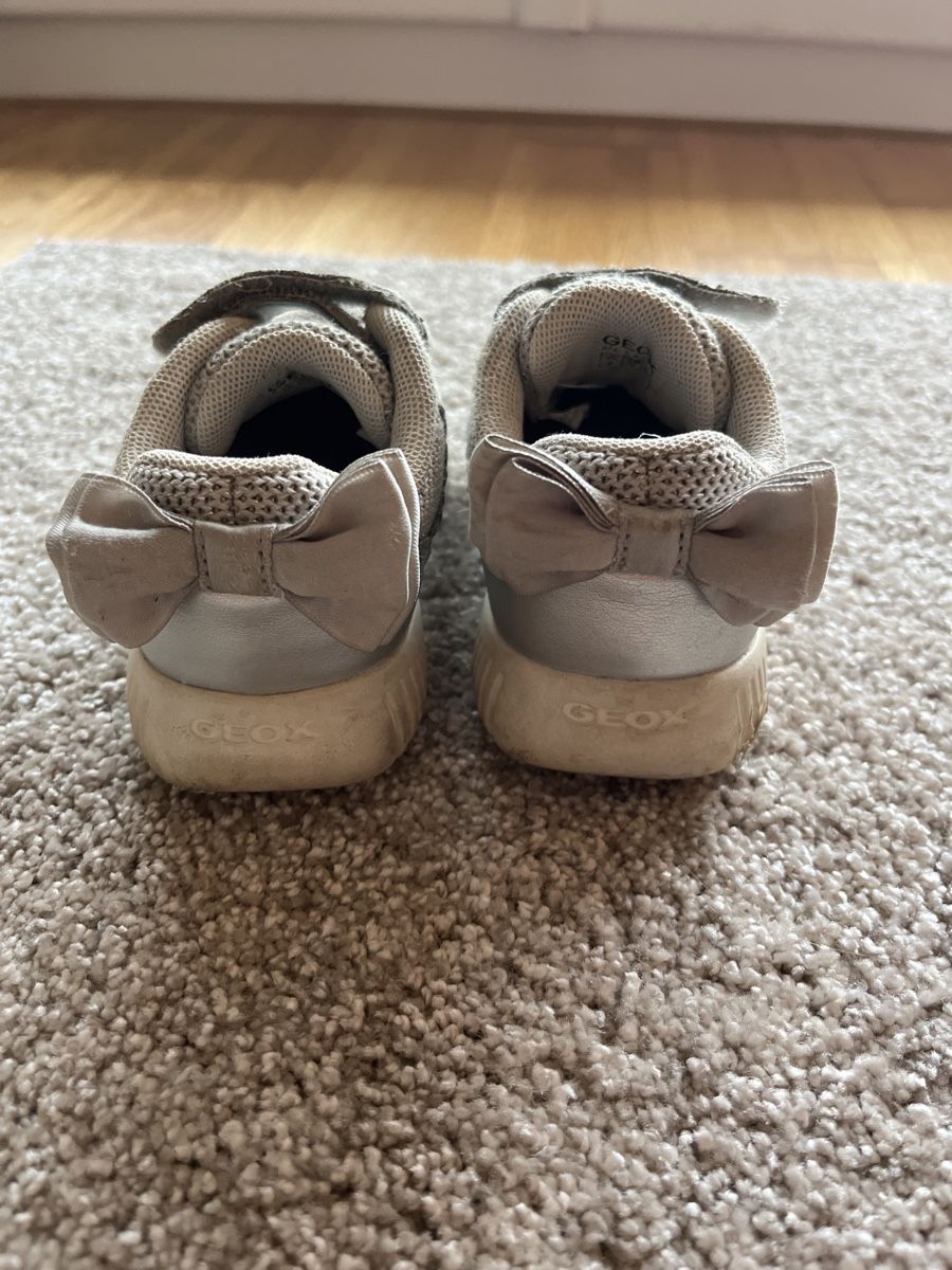 Geox Scarpe per ragazze: Geox sneakers size 23 – Usato da Langnau am Albis venduto da adi_jqs8 1