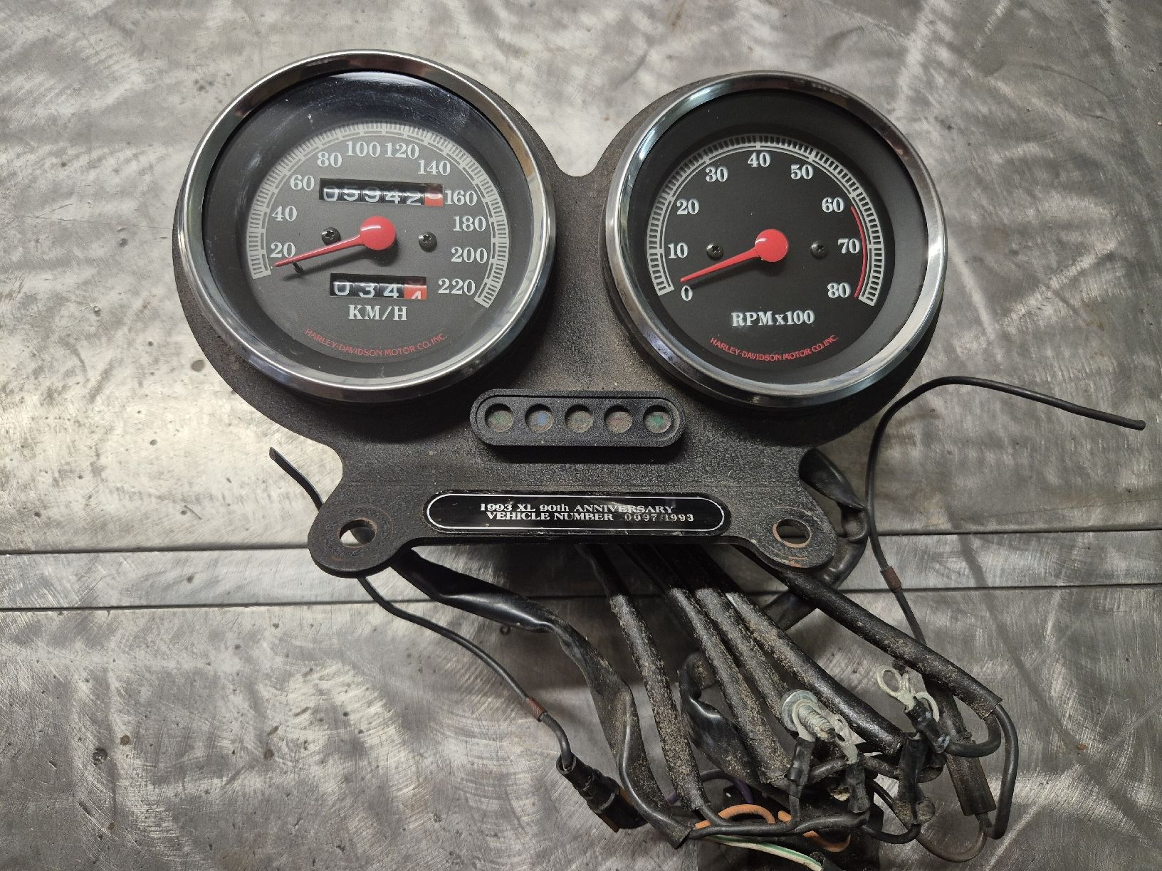 Harley-Davidson Alle Motorradersatzteile: Compteur Harley-Davidson  – Gebraucht aus Le Locle von CHEGUA