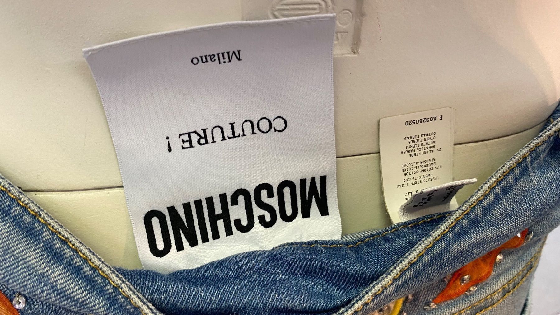 Hosen: Moschino kurze Hose – Neu und originalverpackt aus Lachen SZ von HelvetiaLuxury 6