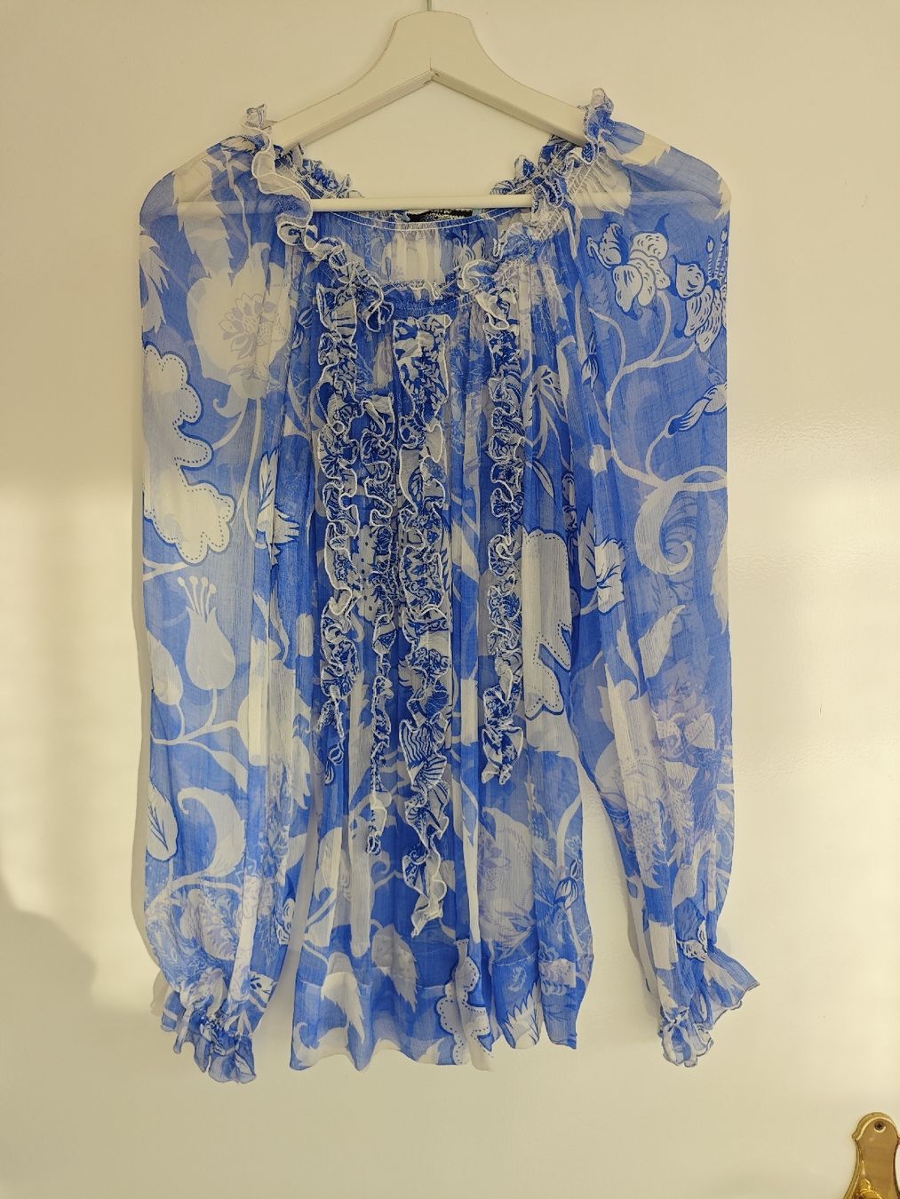 Blusen: BLUMARINE Seidenbluse – Neu (gemäss Beschreibung) aus Erlenbach ZH von nlh