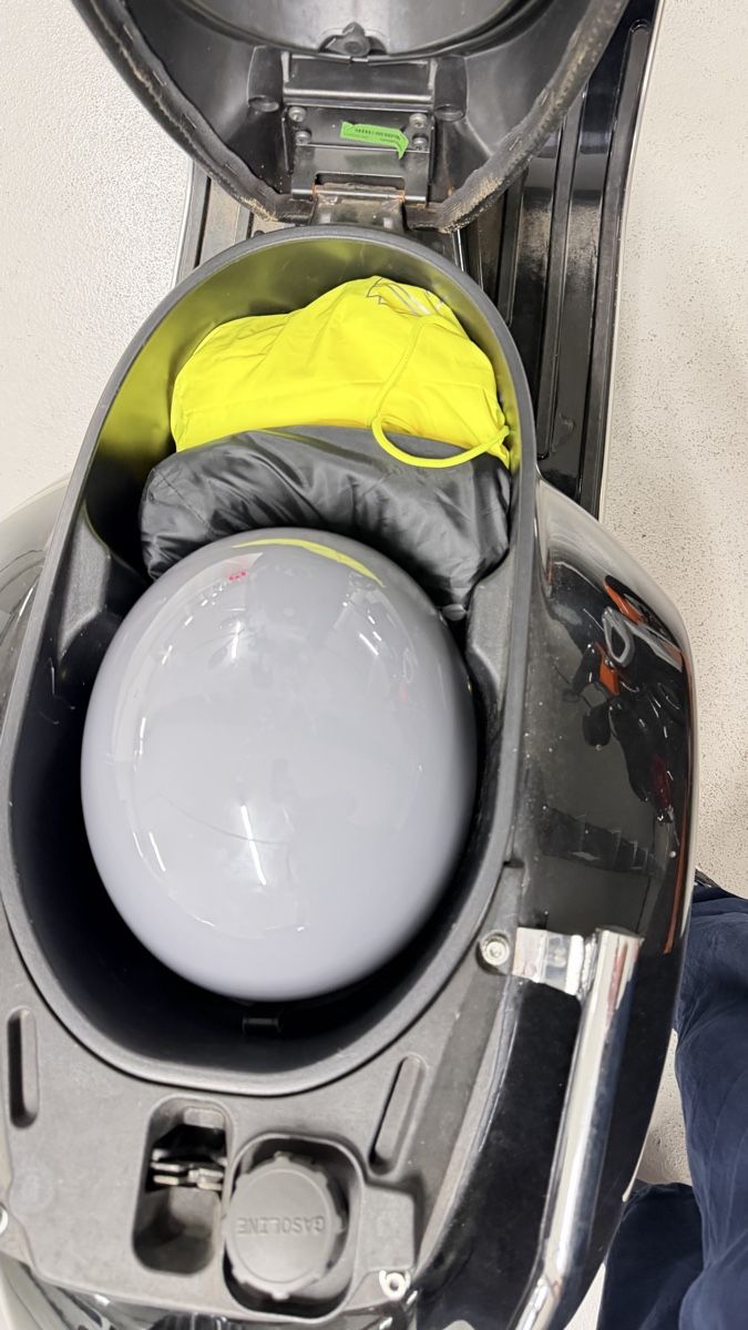 Vespa Scooter: Piaggio Vespa GTS Super 300 – Usato da Zürich venduto da erl_qtz8 5