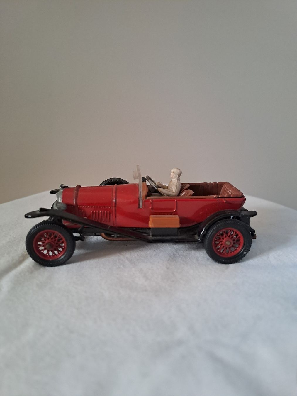 Corgi Toys Modellautos: Vintage Corgi Classics Bentley 1927 Modellauto in Rot – Gebraucht aus Wädenswil von FrieBro 1