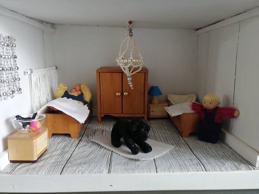 Case e mobili per bambole: Puppenhaus Holz – Nuovo e nell'imballaggio originale da Schaffhausen venduto da Sommerwind67 1