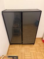 Schrank mit Glastüren schwarz gebraucht guter Zustand