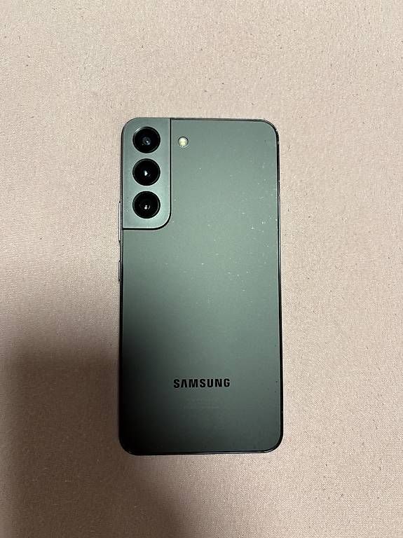 Handys / Smartphones: Samsung S22 Phantom Black – Gebraucht aus Basel von shf_sk9f