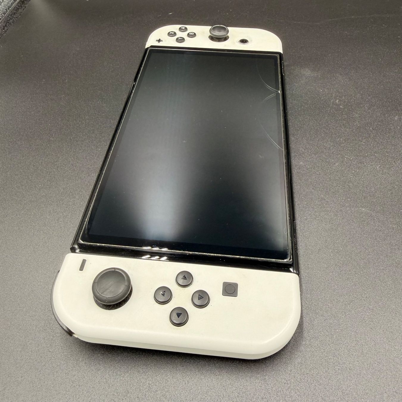 Nintendo Console: Nintendo Switch OLED Weiss – Usato da Düdingen venduto da Nerdworld 1