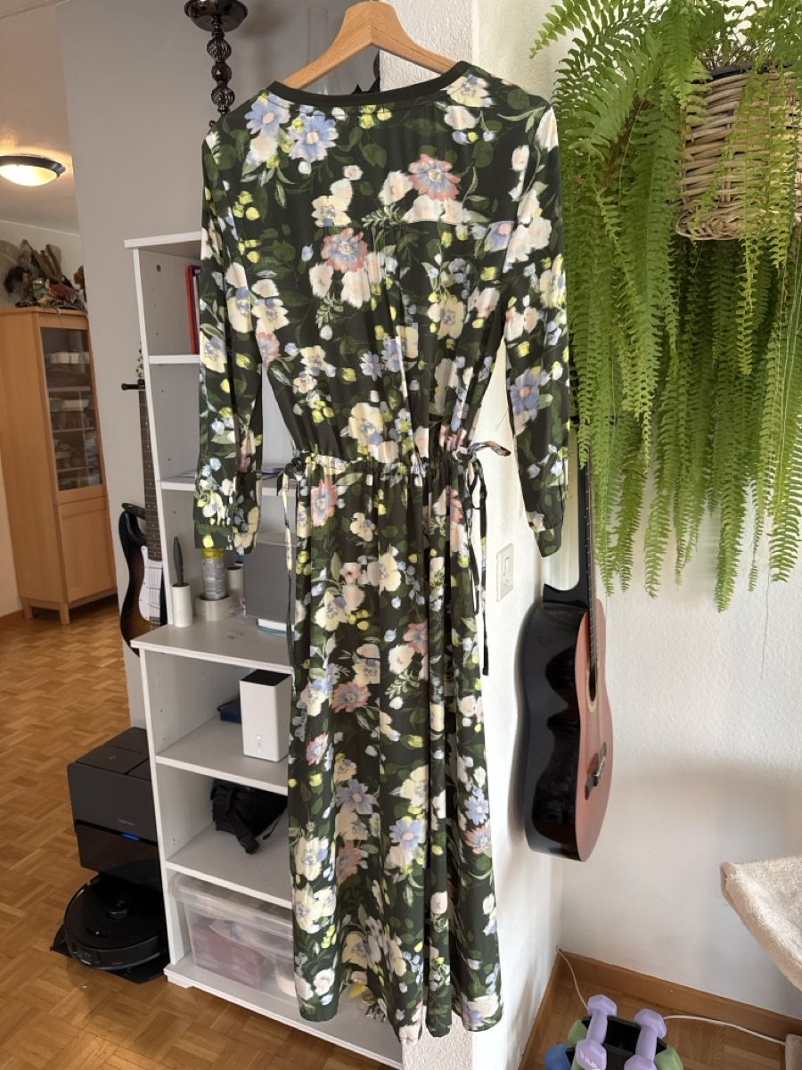 Cecil Vestiti: Cecil Floral Maxi Dress S – Usato da Fällanden venduto da emilyeheim 3