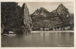 Schillerstein mit Brunnen