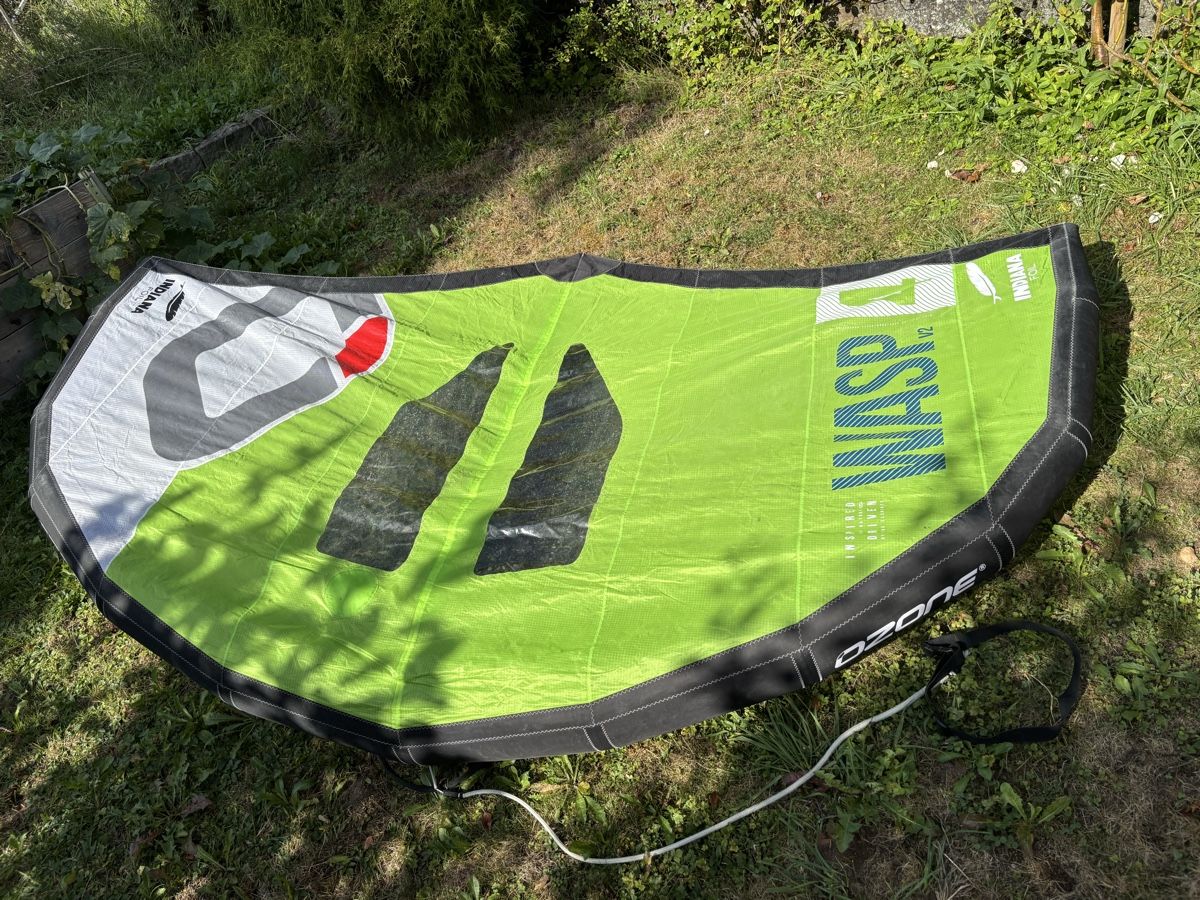 Ozone Surf: Ozone Wasp Wing 4m2 V2 – Usato da Zürich venduto da Dingxilu