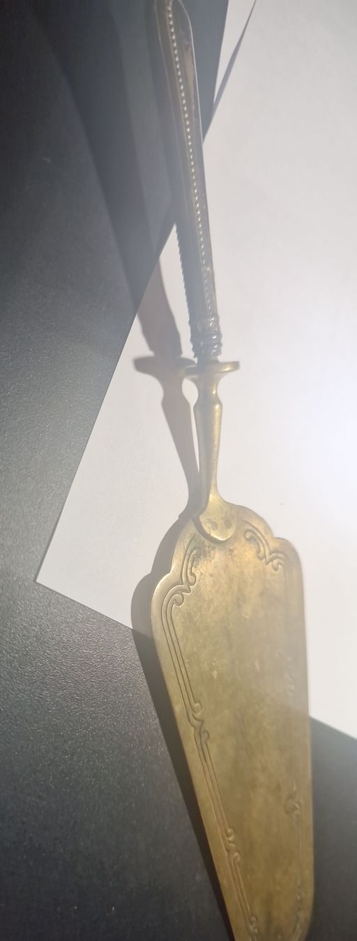 Set di posate: Vintage Kuchenheber,  mit dekorativem Griff aus silber – Usato da Weite venduto da Liane1973