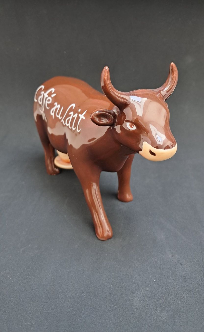 Figuren: Cow Parade Cafe au lait – Neu und originalverpackt aus Lufingen von E-Auktion