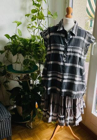 Trop stylée tunique de la designer chinoise MAY HSU, neuve