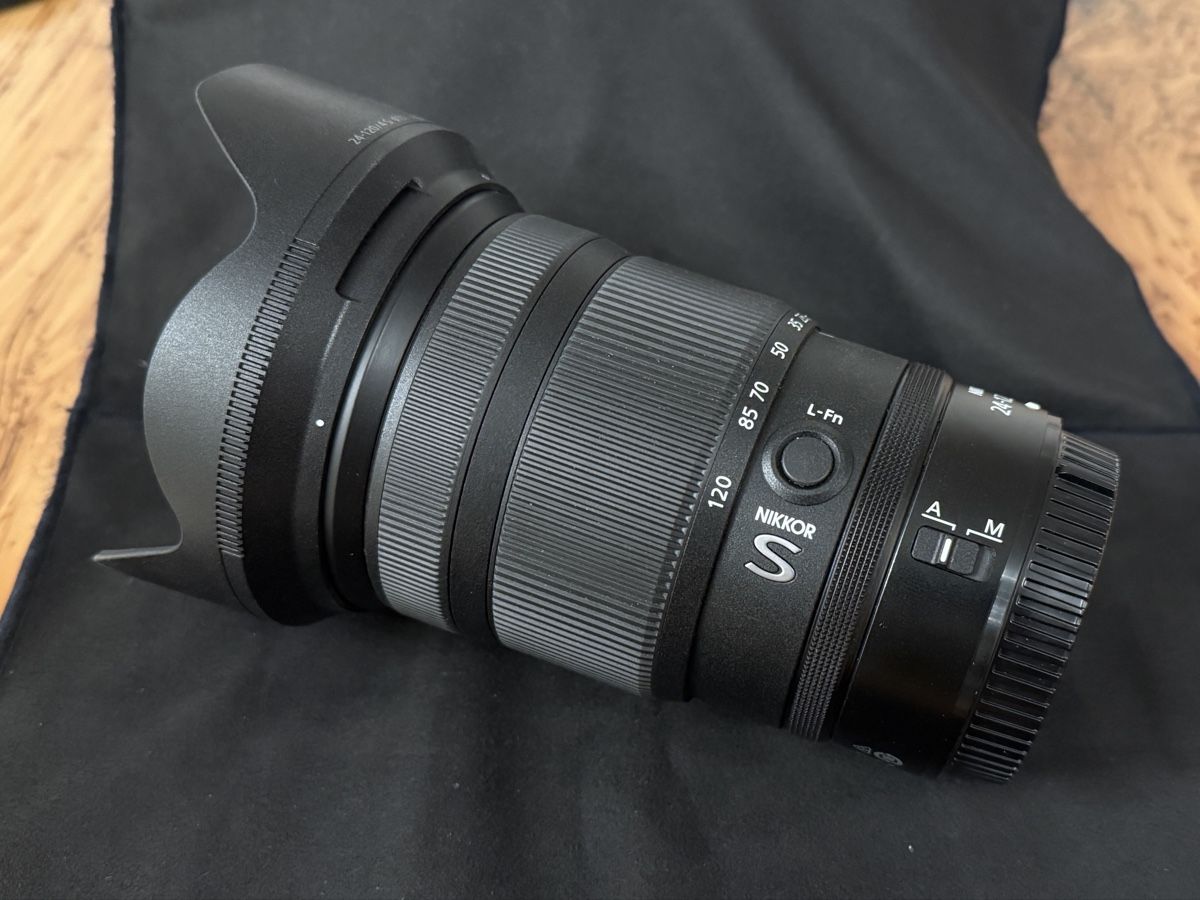 Stilvolle Nikon Z 24 120 Ebenbild