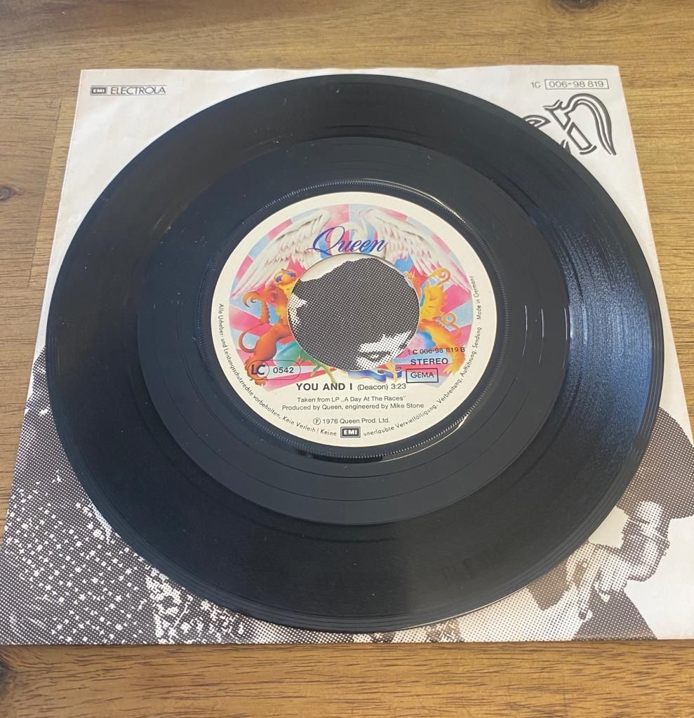 Dischi in vinile: Queen Tie your Mother Down Single 1976 – Usato da Belp venduto da B7L0 3