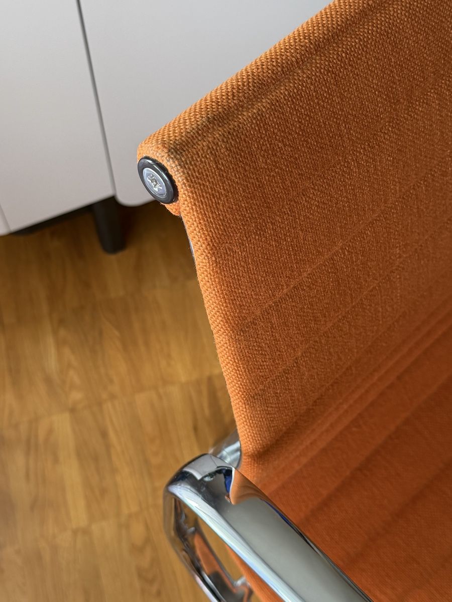 Vitra Sedie: Chaise Vitra EA 108 pivotante  – Usato da Bussigny venduto da ShopOp 6
