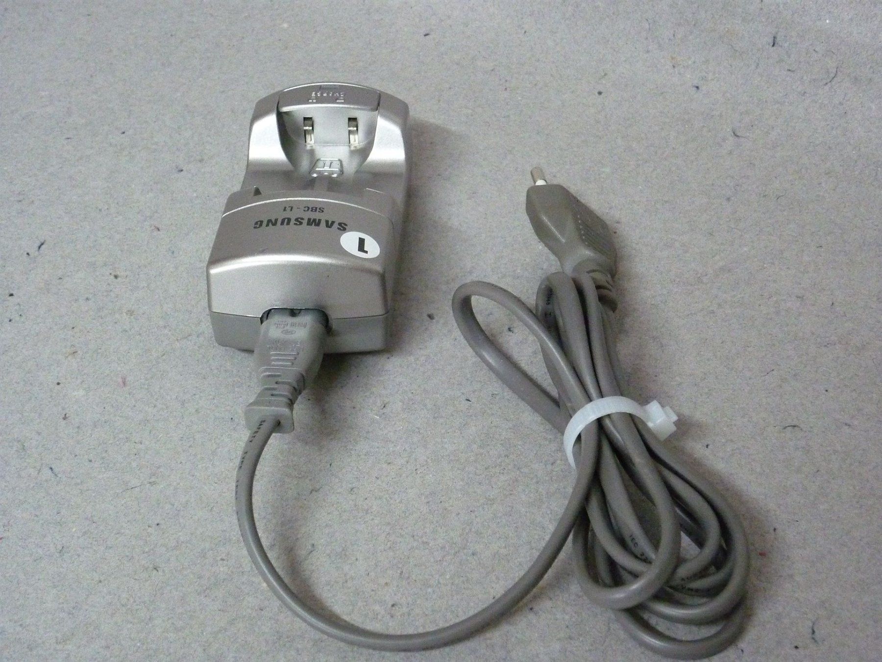 Samsung Altri Accessori: Ladekabel / Samsung / SBC-L1 – Usato da Aarwangen venduto da SEC500 1