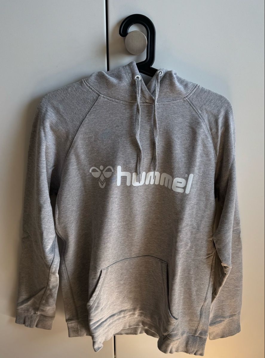 Hummel Pullover & Sweatshirts: Hummel Kapuzenpullover grau, Grösse L – Gebraucht aus Amriswil von fabiiana_b