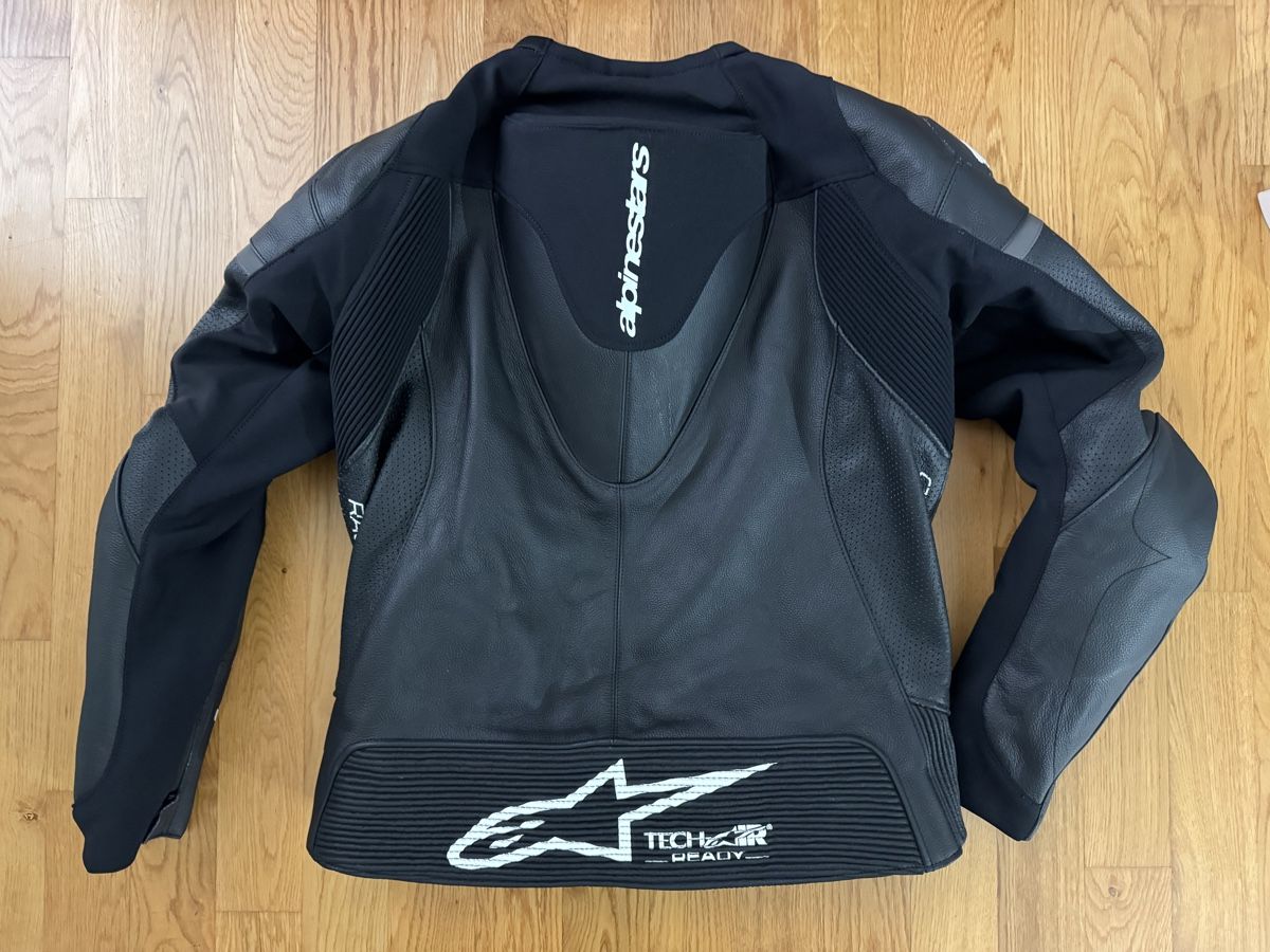 Alpinestars Completi, tute sportive e funzionali: Alpinestars GP Force Lurv 2PC Lederkombi Gr. 52 – Nuovo (secondo la descrizione) da St. Gallen venduto da floriyang 2