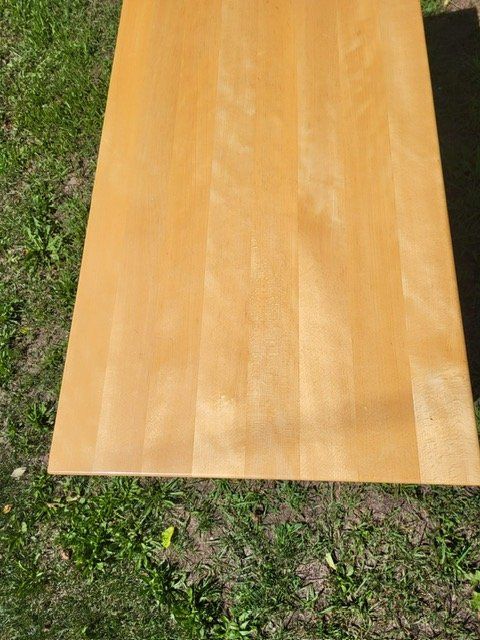 Schreibtische: Holztische mit Chromstahlfüssen – Gebraucht aus Müntschemier von and_pb5q
