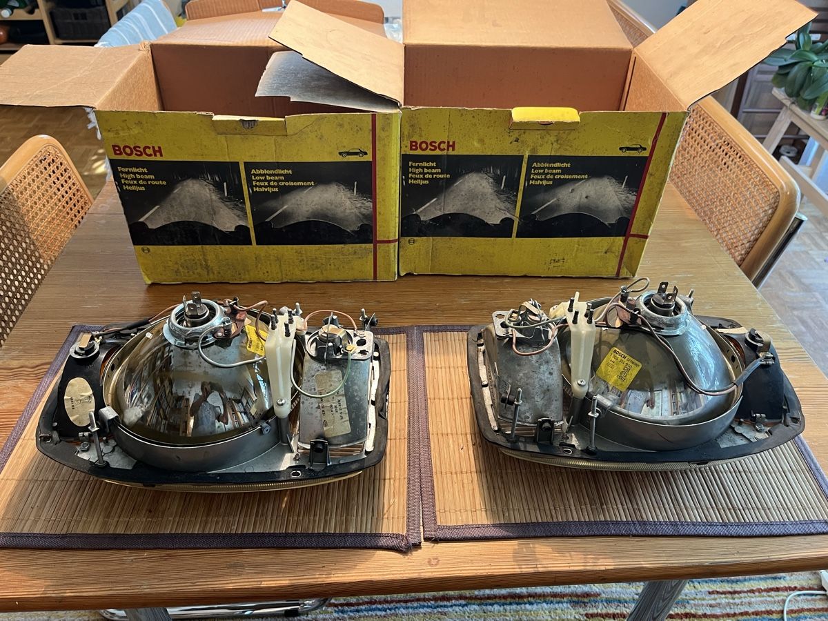 Bosch Tutti pezzi di ricambio auto: Bosch Headlights Left Right Pair 1 305 314 910 new – Usato da Magliaso venduto da tamas57 1