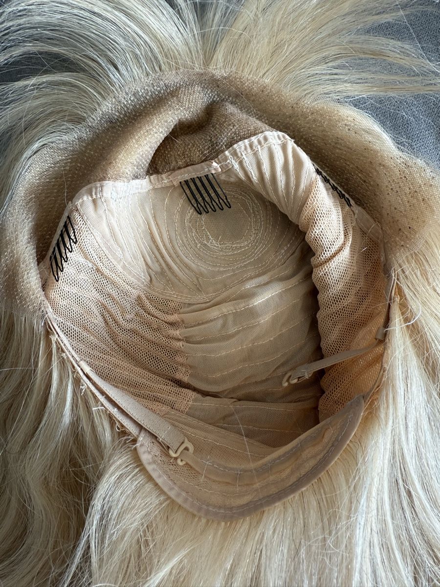 Perücken: Blonde Perücke mit Pony – Gebraucht aus Biberist von KJOVPS 3