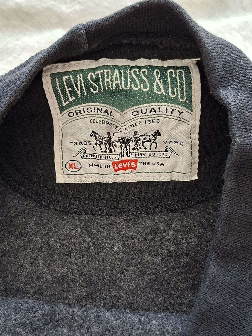 Levi's Maglioni & Felpe: Sweatshirt Levi Strauss & Co noir vintage  – Usato da Renens VD venduto da ser_j2fn 3