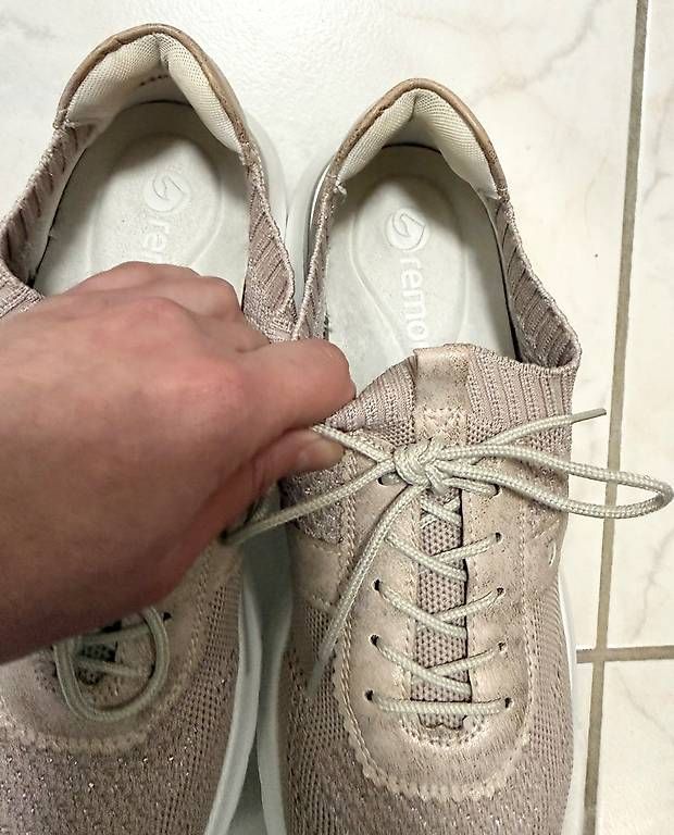Scarpe da donna: Remonte puderrosa Sneaker Groesse 37 – Usato da Ehrendingen venduto da ErikaKrisztina 2