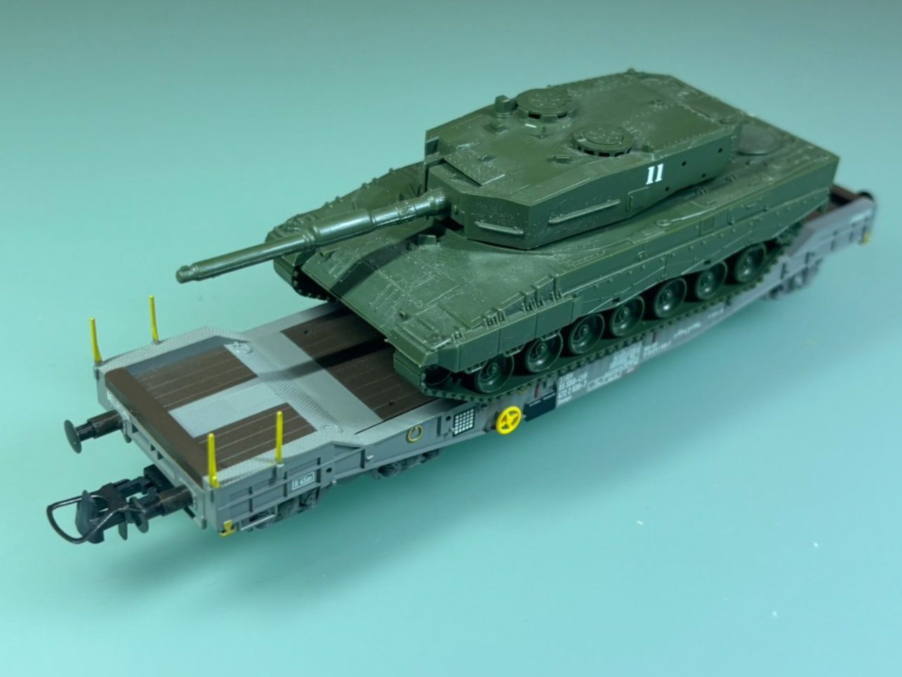 Roco Modellini di ferrovie: SBB CFF Panzertransportwg mit Leopard II Schweizer Armee – Usato da Sion venduto da lol_98vj 6