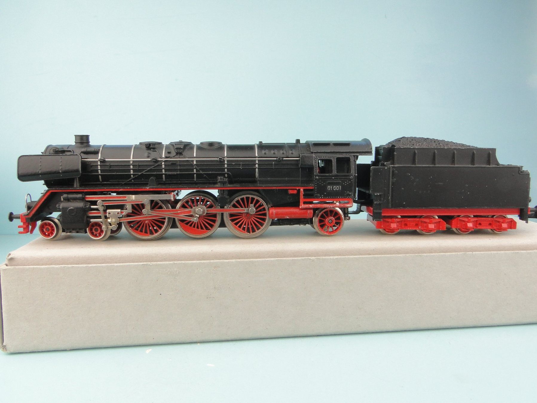 Trix Modellini di ferrovie: Trix Int BR 01, Gleichstrom, Guss – Usato da Bülach venduto da cann11 6
