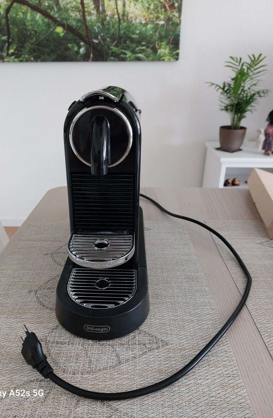 De'Longhi Macchine per caffè & Macchine per espresso: DeLonghi Nespresso Maschine – Usato da Bellach venduto da bri_m8rs