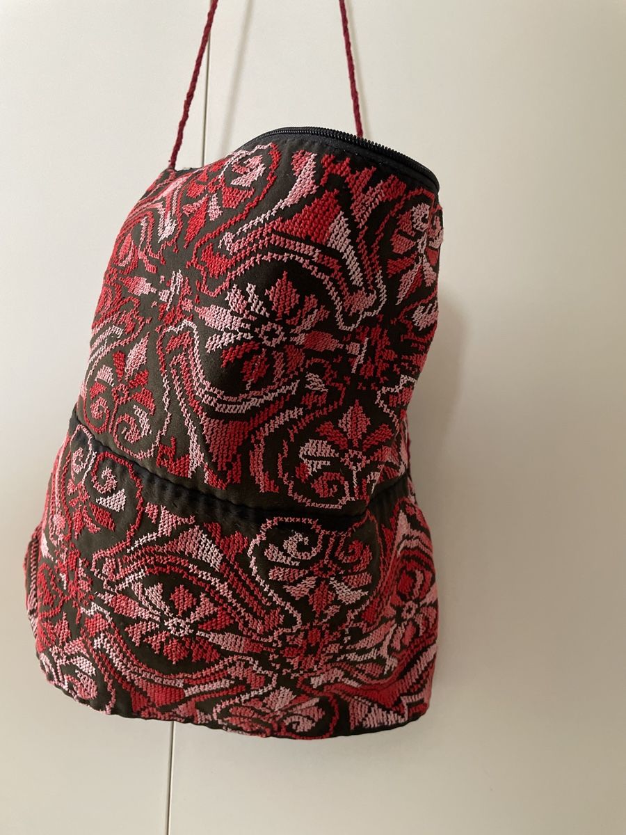 Taschen für Damen: Tasche, von Hand gemacht – Neu (gemäss Beschreibung) aus Richterswil von Wildampfer