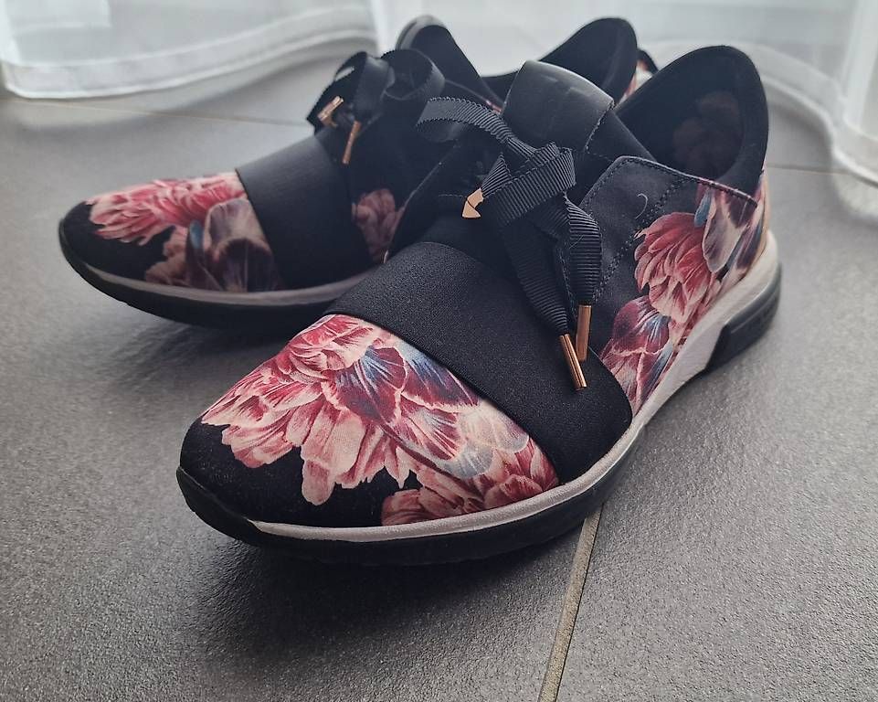 Ted Baker Scarpe da donna: Sneaker, Damensneaker, Ted Baker, Gr. 38 – Usato da Wängi venduto da bm8677