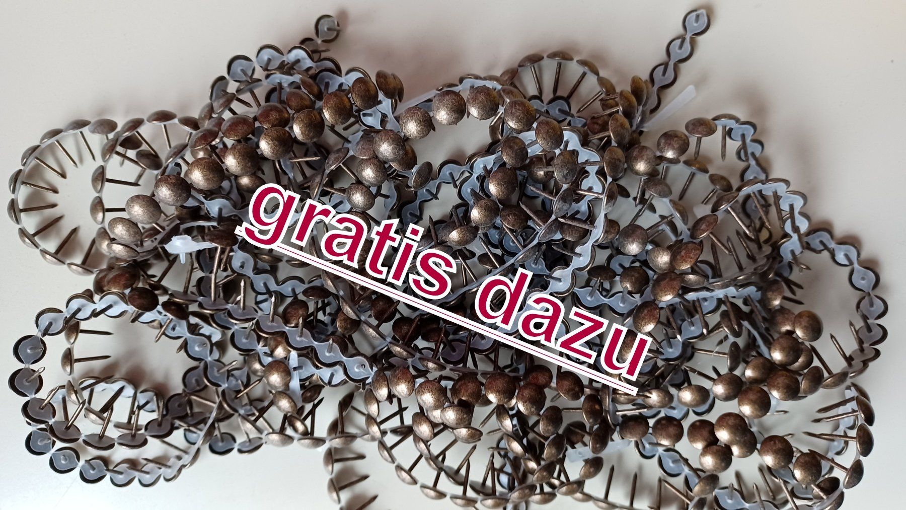 Alle Werkzeuge: 1000 Polsternägel Messing + über 200 patiniert + 45 grosse – Neu (gemäss Beschreibung) aus Lommis von zozzen 5