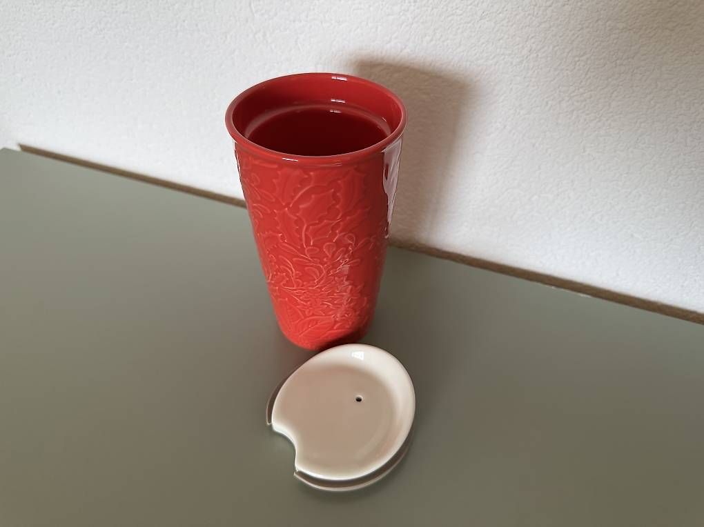Starbucks Tazze: Roter Trinkbecher mit Deckel, Starbucks – Nuovo (secondo la descrizione) da Belp venduto da mar_d6w8 2