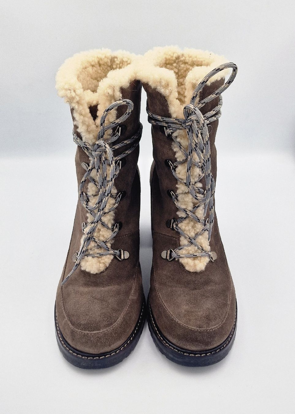 Stuart Weitzman Scarpe da donna: Stuart Weitzman Winter Boots aus Wildleder mit Lammfell 39 – Usato da Affeltrangen venduto da Szafaoli 4